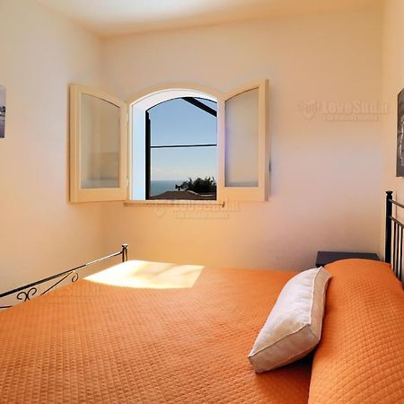 Casa Funnuvojere By Lovesud Corsano  エクステリア 写真